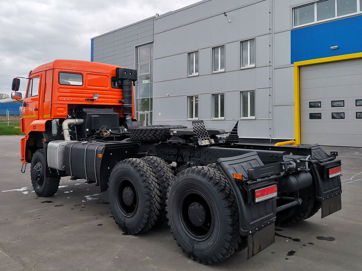 Седельный тягач КАМАЗ 65225