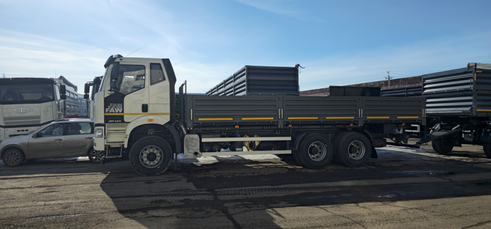 Бортовой автомобиль FAW CA3310